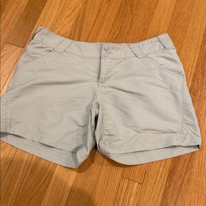 Columbia Light Gray Casual Shorts
